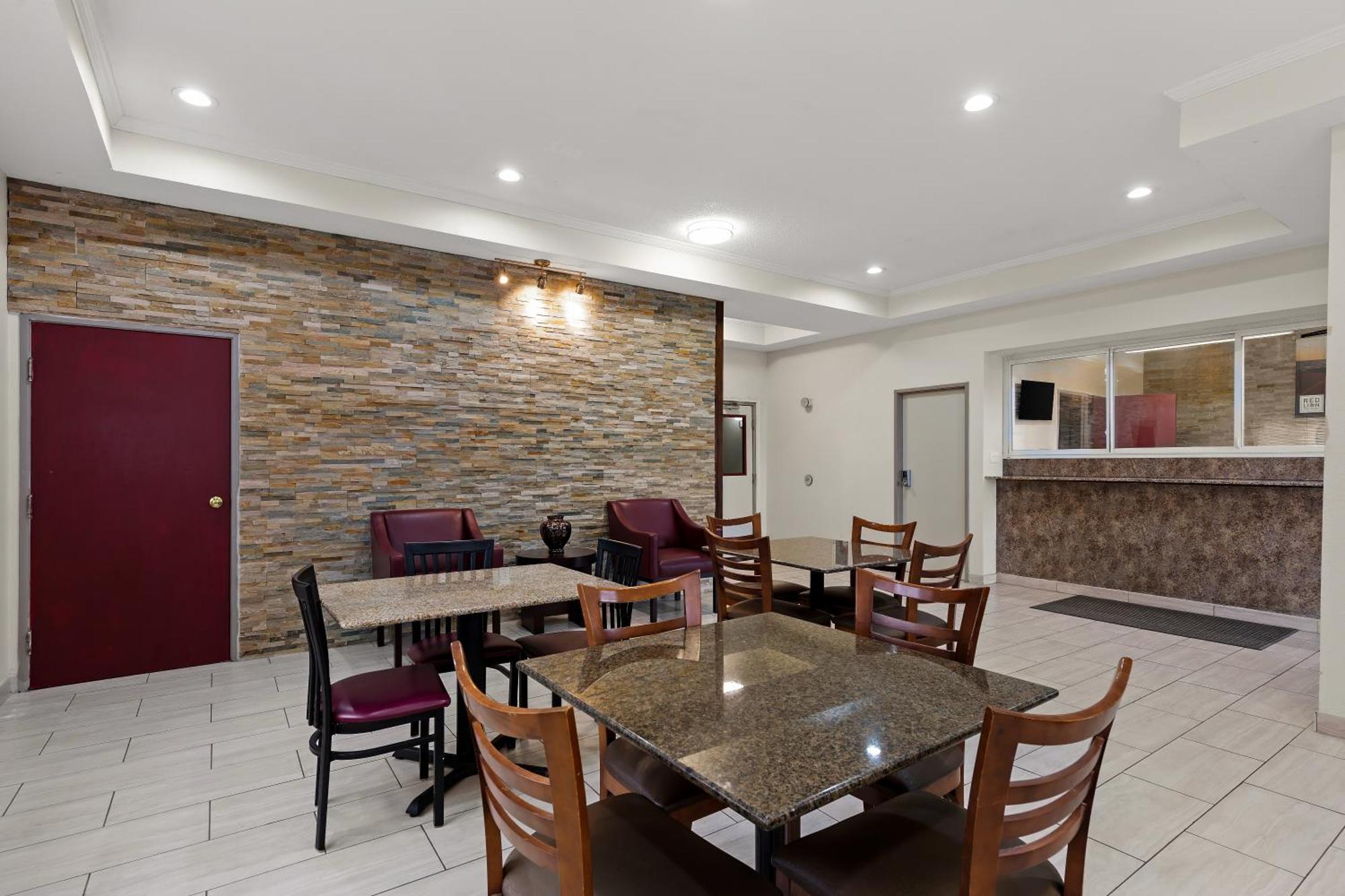 Red Lion Inn & Suites Caseyville Dış mekan fotoğraf