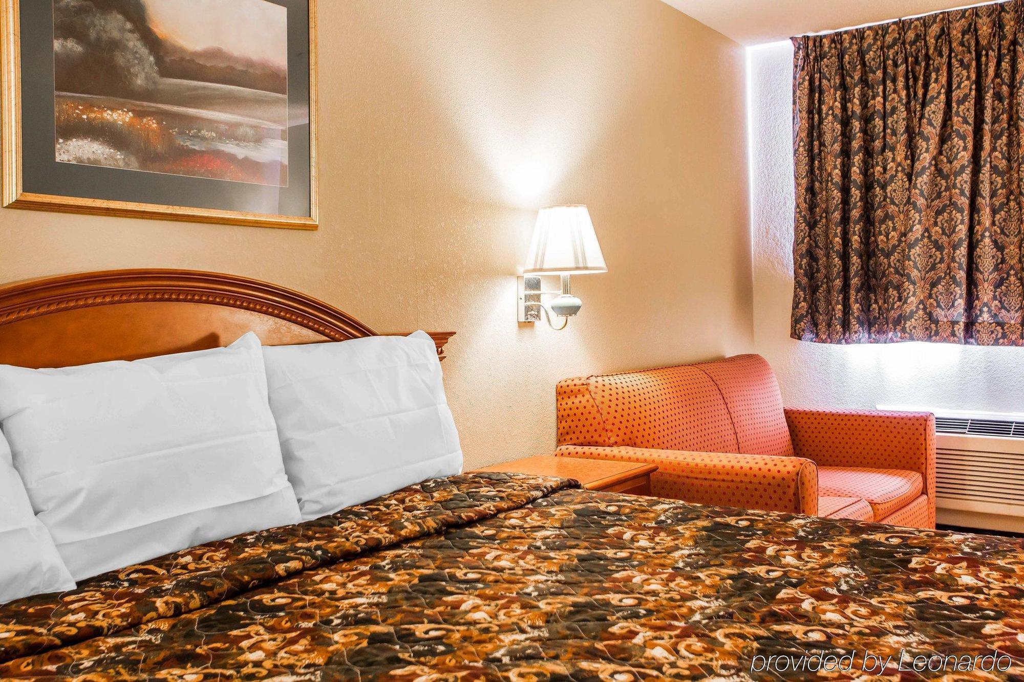 Red Lion Inn & Suites Caseyville Dış mekan fotoğraf